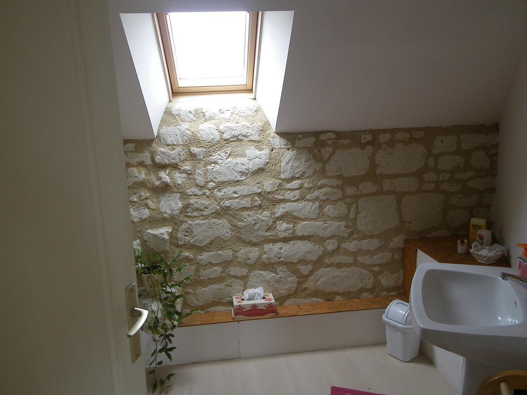 Hotel Les Caves Ambillou-Château Habitación foto