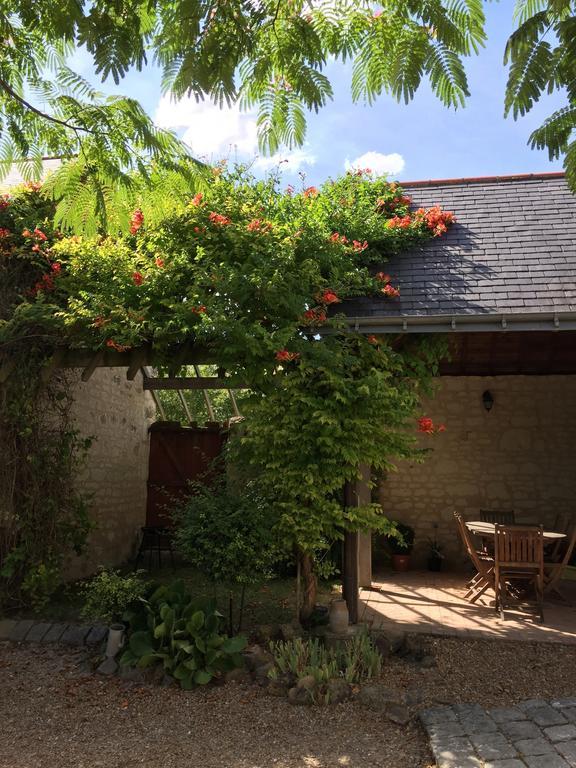 Hotel Les Caves Ambillou-Château Exterior foto